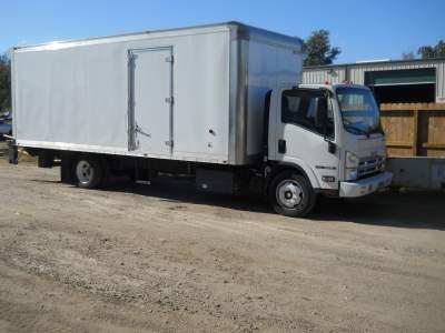 2011_ISUZZ_NRR-22_ft.box_van